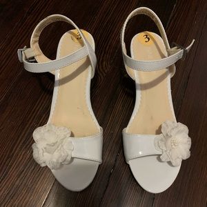 Girls Nine West wedge shoes